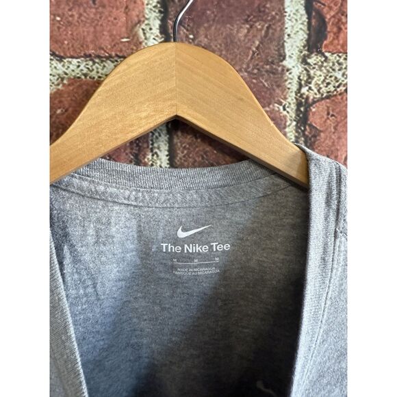 Nike Mens Gray Short Sleeve UCLA Bruins Short Sleeve Shirt Size Medium - Picture 3 of 3